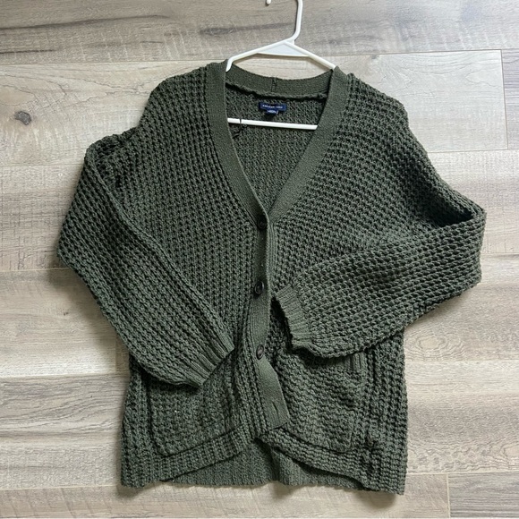 American Eagle Outfitters Sweaters - American Eagle cardigan